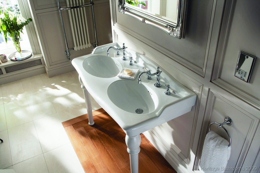 VICTORIA DOUBLE CONSOLE BASIN