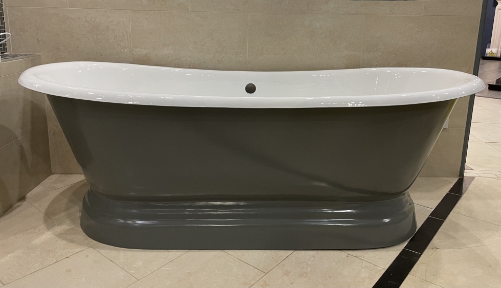 Versailles Cast Iron Bath